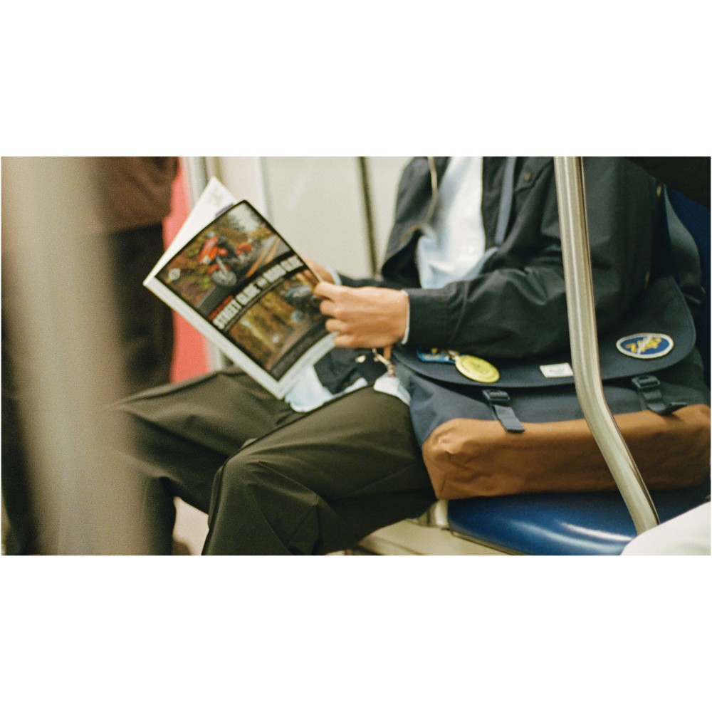 Herschel Cove újrahasznosított válltáska, 22,5L, fekete (válltáska)